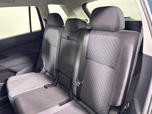 Used 2018 Volkswagen Tiguan S image 21