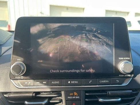 Used 2022 Nissan Altima 2.5 SV image 22