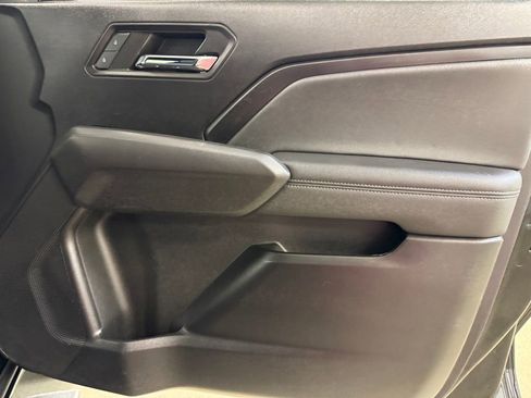 Used 2023 Chevrolet Colorado LT w/ LT Convenience Package III AWD/4WD image 28