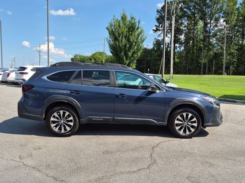 Used 2023 Subaru Outback Limited AWD/4WD image 2
