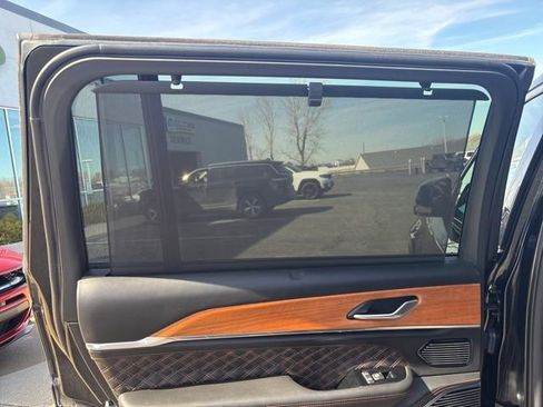 Used 2023 Jeep Grand Cherokee L Summit image 28