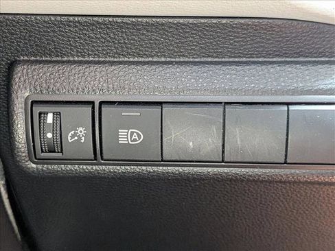 Used 2022 Toyota Corolla LE FWD image 10