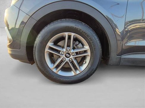 Used 2017 Hyundai Santa Fe Sport FWD image 29