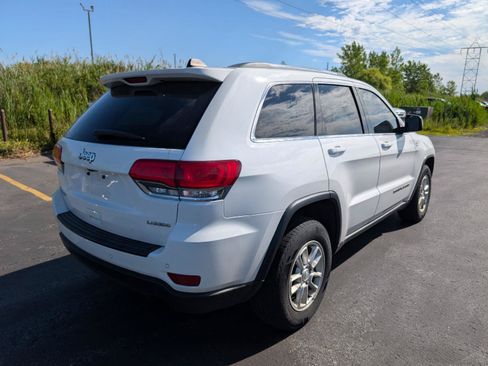 Used 2019 Jeep Grand Cherokee Laredo AWD/4WD image 12