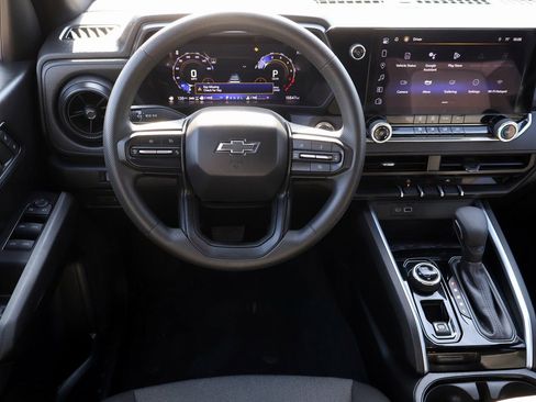 Used 2024 Chevrolet Colorado Trail Boss w/ Technology Package image 19