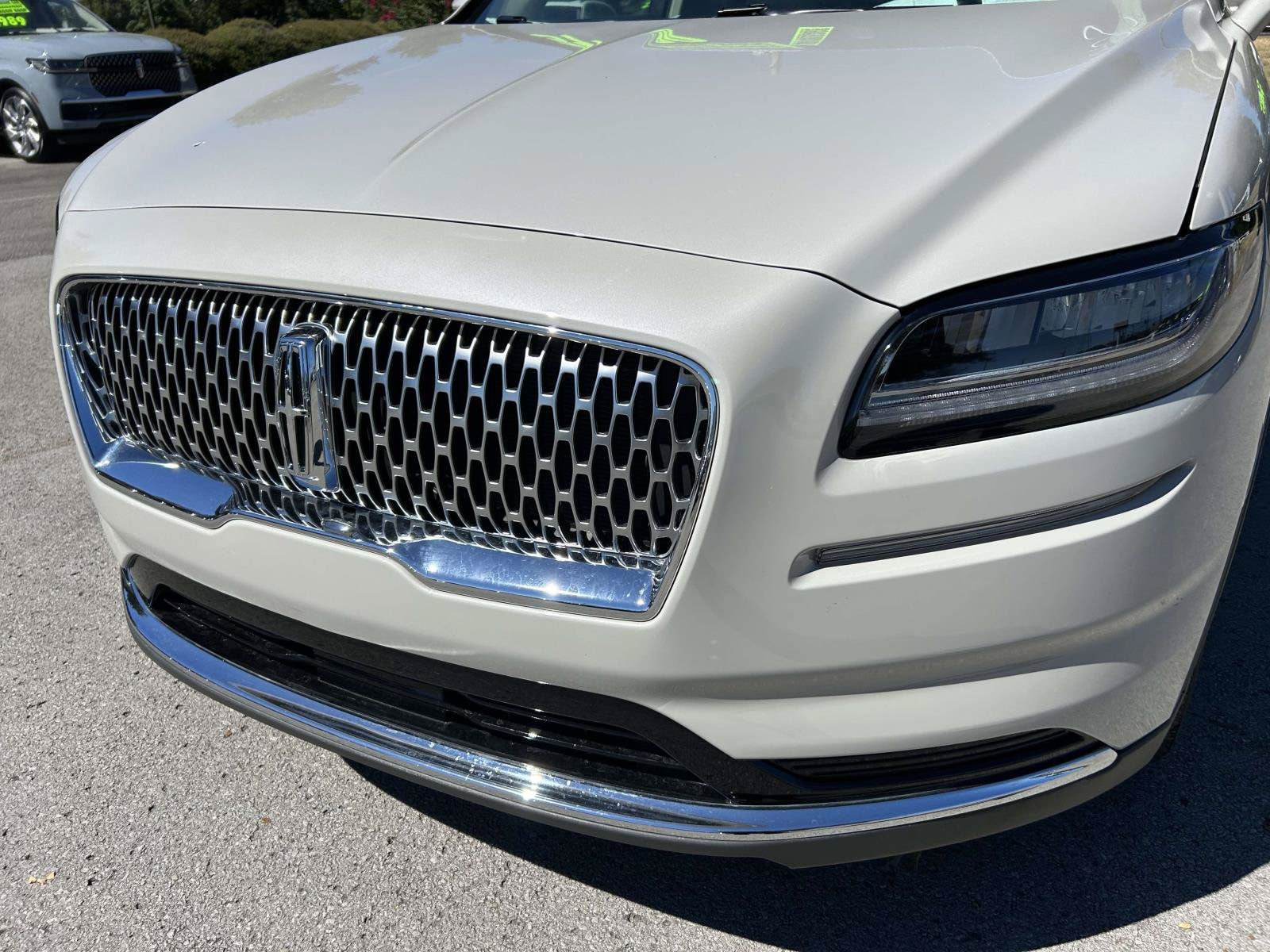 Certified 2023 Lincoln Nautilus Reserve FWD image 10