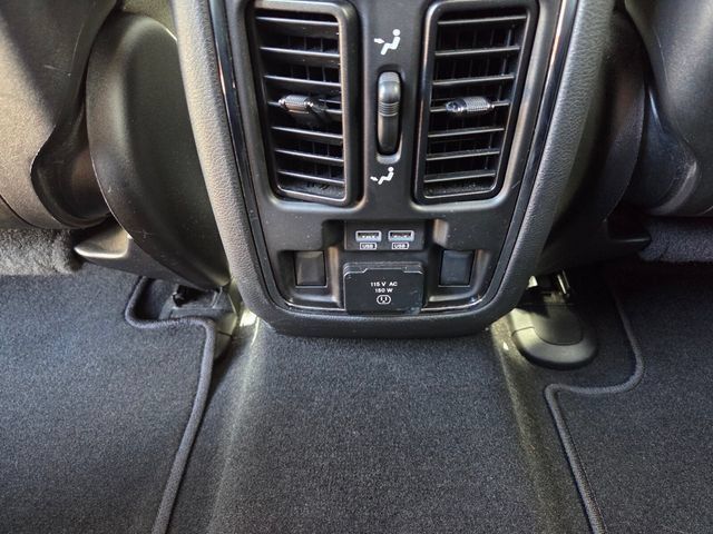 Used 2019 Jeep Grand Cherokee Limited AWD/4WD image 16