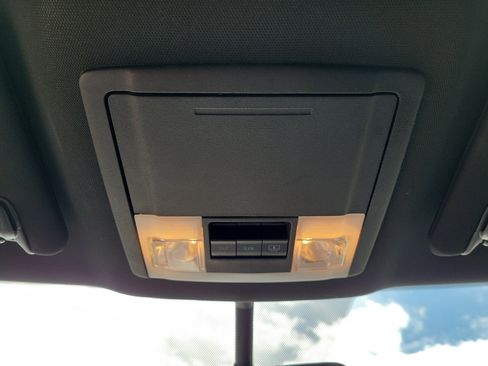 Used 2017 Ford Explorer XLT w/ Equipment Group 202A image 31