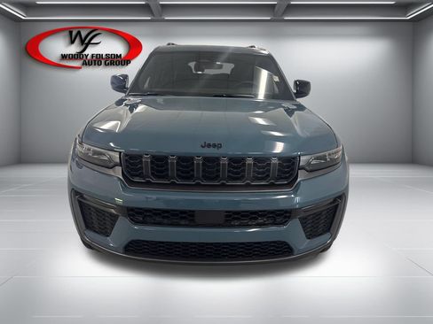 New 2026 Jeep Grand Cherokee L Limited w/ Limited Altitude Package RWD image 2