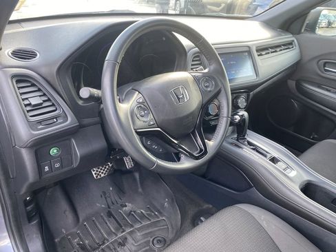 Used 2019 Honda HR-V Sport image 18