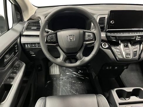 New 2026 Honda Odyssey Touring image 22