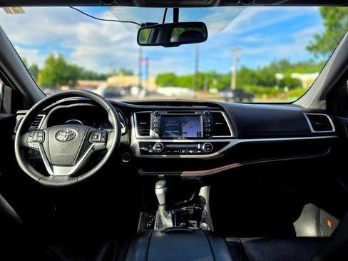 Used 2015 Toyota Highlander Limited AWD/4WD image 12