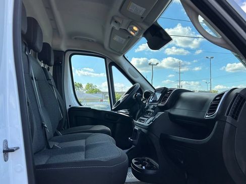 Used 2024 RAM ProMaster 2500 FWD image 10
