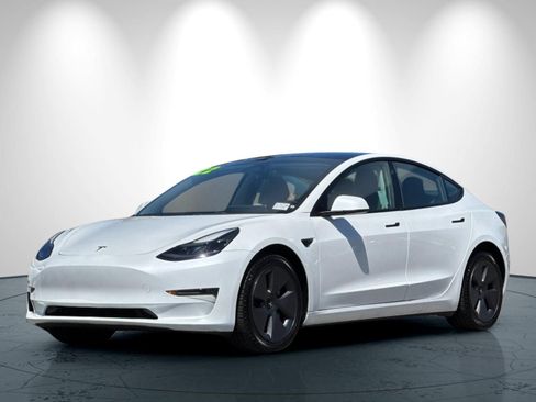 Used 2022 Tesla Model 3 Long Range AWD/4WD image 8