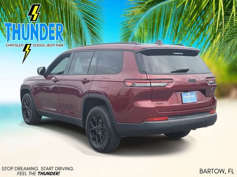 Certified 2024 Jeep Grand Cherokee L Altitude AWD/4WD image 3