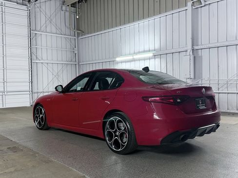 Used 2022 Alfa Romeo Giulia Veloce image 12