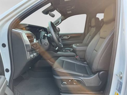 Used 2026 GMC Yukon Denali w/ Denali Reserve Package AWD/4WD image 10