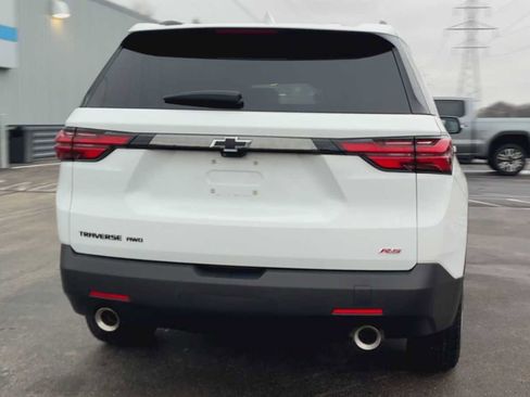 Certified 2023 Chevrolet Traverse RS image 3