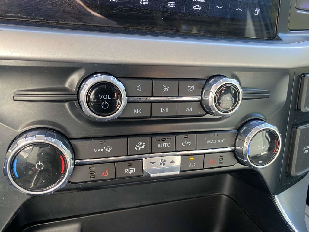 Used 2023 Ford F150 Lightning XLT AWD/4WD image 26