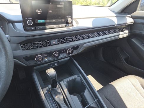 Certified 2025 Honda Accord LX image 29
