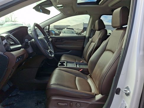 Used 2024 Honda Odyssey Elite image 14