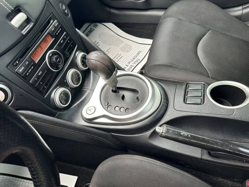Used 2013 Nissan 370Z Coupe RWD image 21