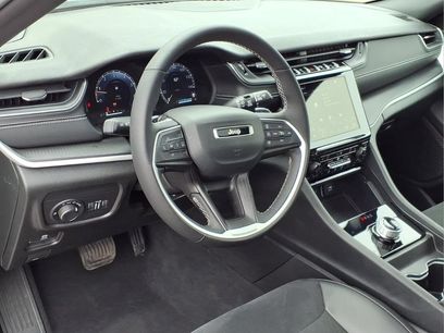 Used 2024 Jeep Grand Cherokee Altitude