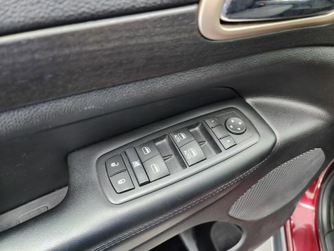 Used 2017 Jeep Grand Cherokee Laredo w/ Quick Order Package 23E image 35