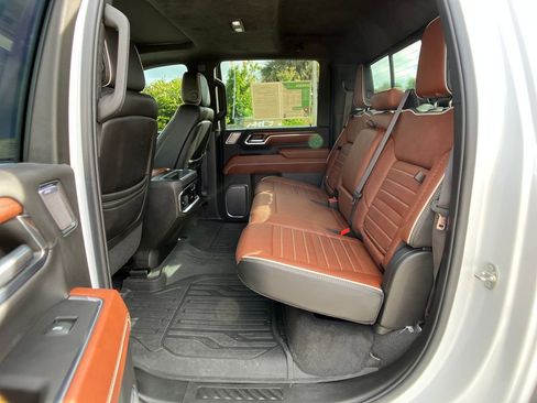 Used 2024 GMC Sierra 3500 Denali Ultimate image 29