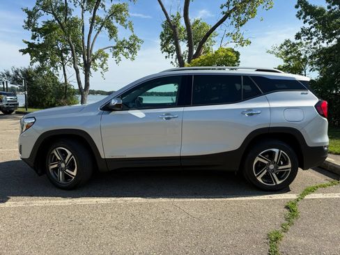 Used 2019 GMC Terrain SLT AWD/4WD image 9