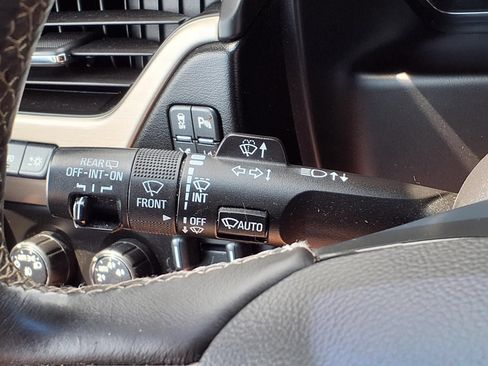 Used 2015 GMC Yukon XL Denali w/ Premium Package AWD/4WD image 20
