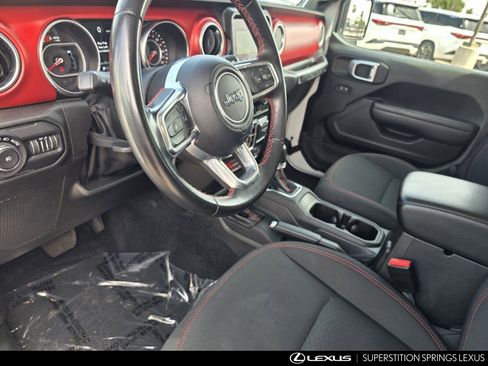 Used 2022 Jeep Wrangler Unlimited Rubicon AWD/4WD image 12