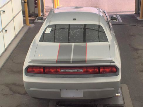 Used 2010 Dodge Challenger SE RWD image 6