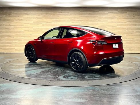 Used 2025 Tesla Model Y Long Range AWD/4WD image 16