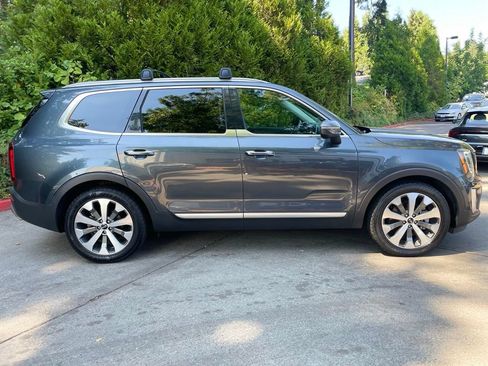 Used 2020 Kia Telluride S w/ S 8 Passenger Seating Package AWD/4WD image 3