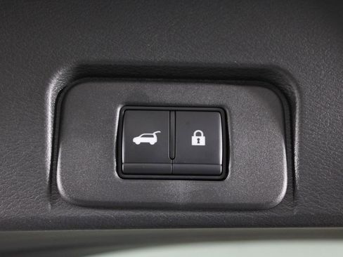 Certified 2023 Nissan Rogue Platinum w/ Platinum Premium Package FWD image 19