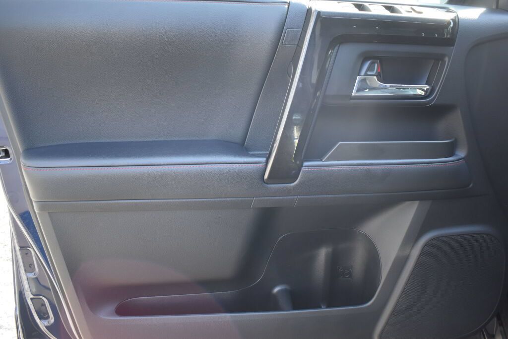 Certified 2021 Toyota 4Runner TRD Off-Road Premium w/ Moonroof Package AWD/4WD image 17