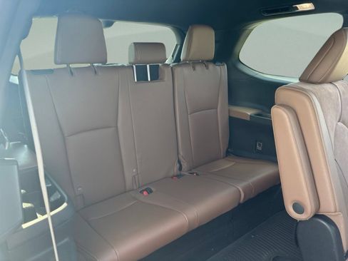 Used 2024 Toyota Grand Highlander AWD Hybrid image 27