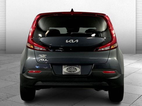 Used 2022 Kia Soul LX w/ Technology Package image 3
