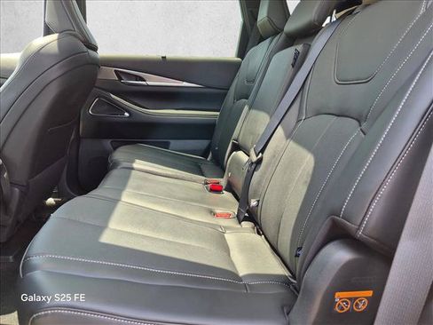 Used 2025 INFINITI QX60 Luxe AWD/4WD image 21