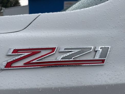 Used 2023 Chevrolet Tahoe Z71 w/ Luxury Package AWD/4WD image 32