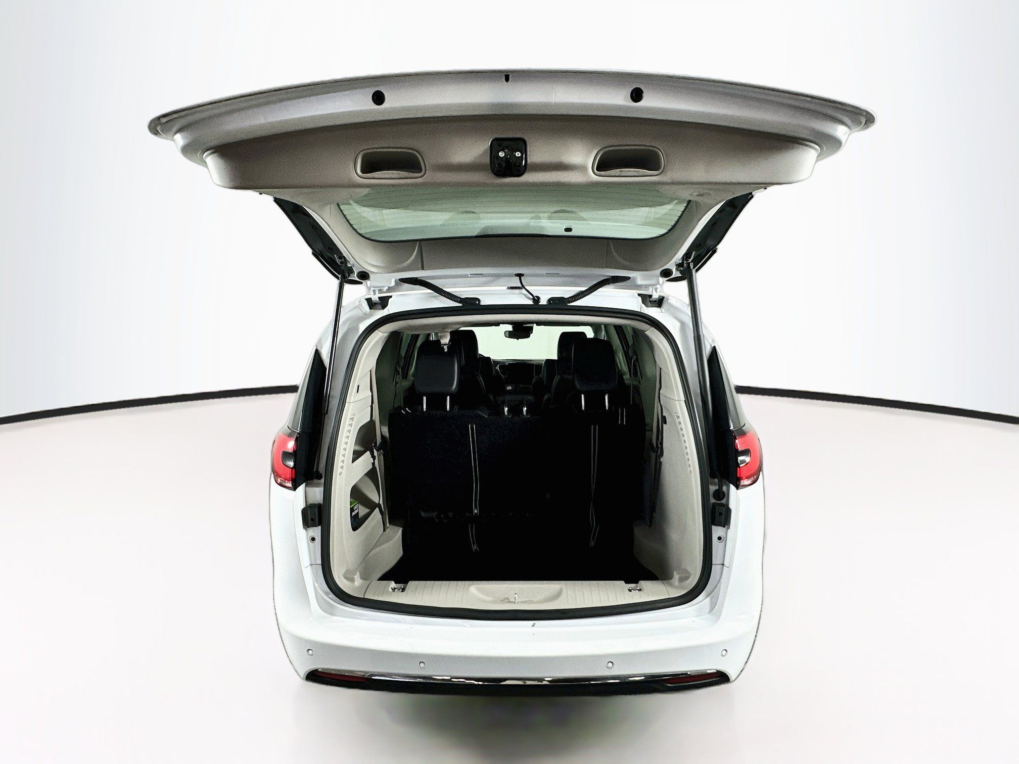 Used 2024 Chrysler Pacifica Touring-L FWD image 29