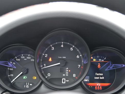 Certified 2026 Porsche Macan AWD/4WD image 33