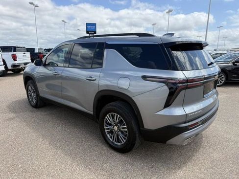 Used 2026 Chevrolet Traverse LT FWD image 7