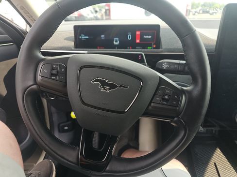 Used 2025 Ford Mustang Mach-E Premium AWD/4WD image 6