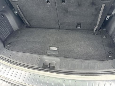 Used 2017 Nissan Pathfinder SV image 16