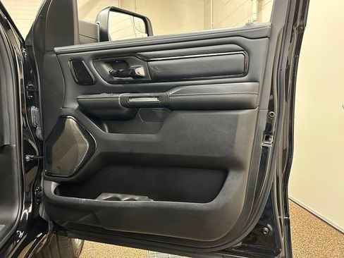 Used 2023 RAM 1500 Limited AWD/4WD image 16