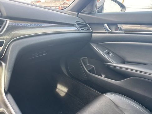 Used 2022 Honda Accord Sport image 11