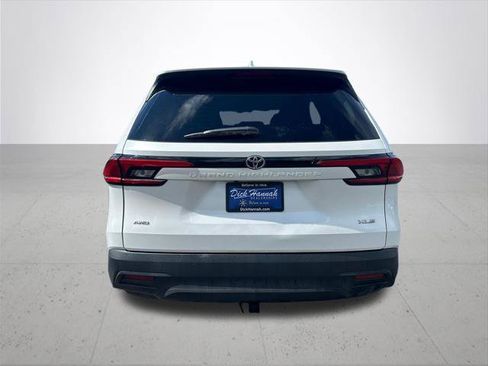 Certified 2024 Toyota Grand Highlander AWD image 9