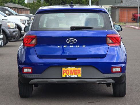 Used 2021 Hyundai Venue SE FWD image 5